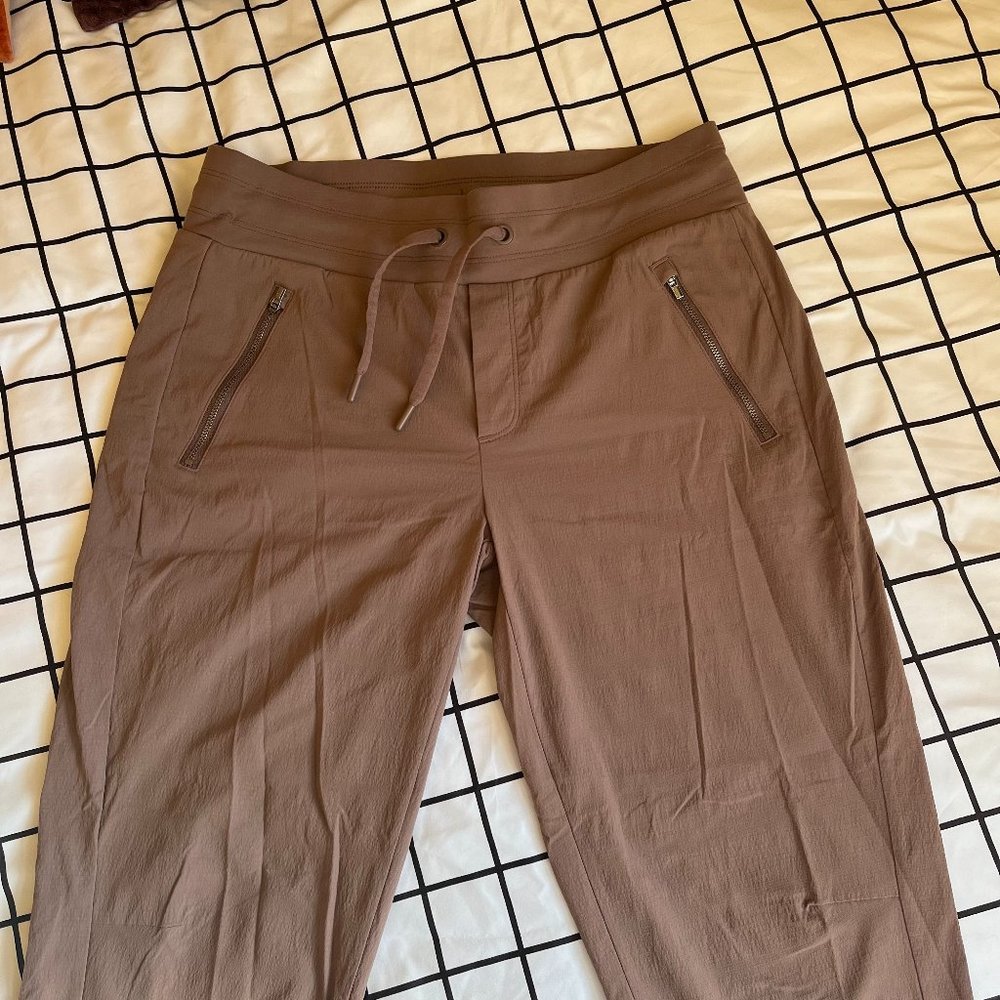 Athleta Trekkie North Jogger